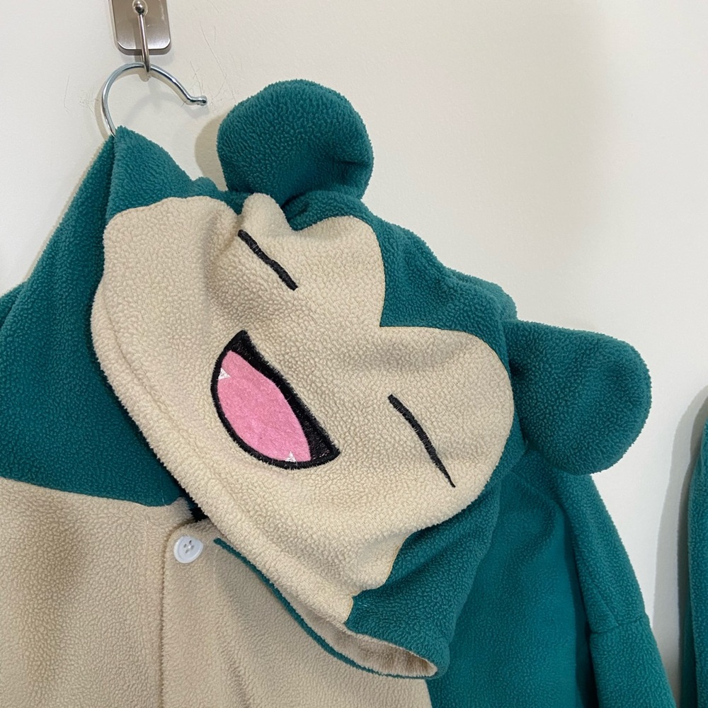 Adult size Snorlax costume/bodysuit size L